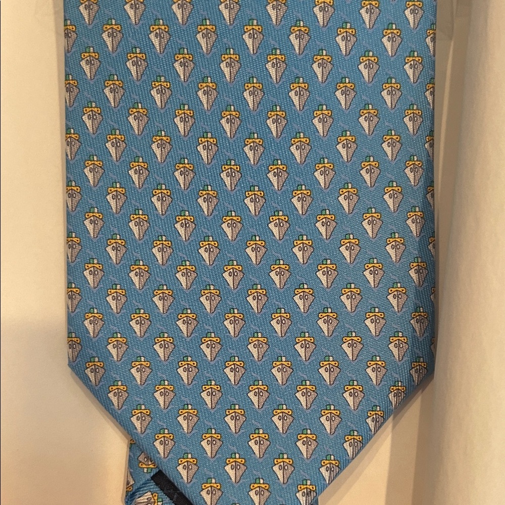 Salvatore Ferragamo Red Box with Blue Patterned Tie - Picture 2 of 4
